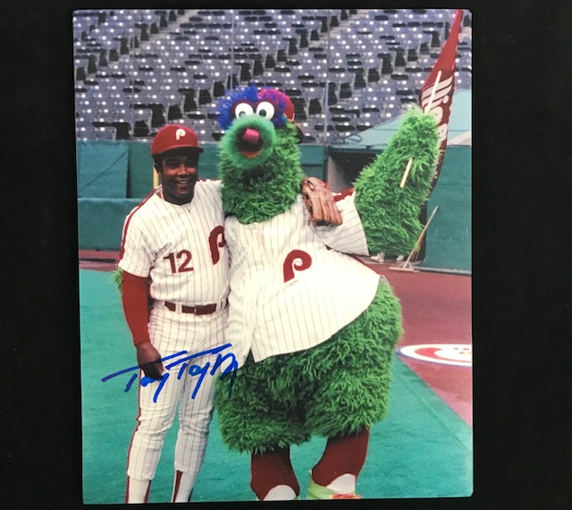 Philadelphia Phillies Carlos Ruiz Autographed Jersey - Carls Cards &  Collectibles