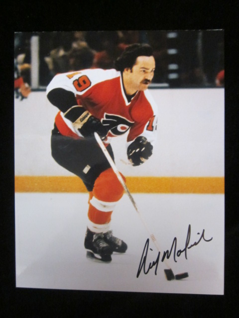 Philadelphia Flyers Rick MacLeish Autographed Photo Carls Cards