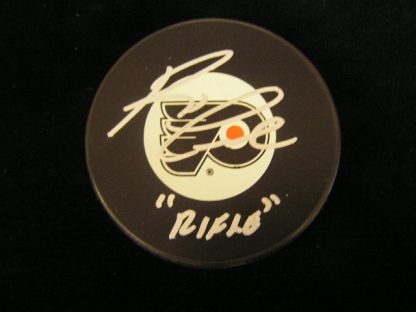 Philadelpia Flyers Reggie Leach Autographed Puck
